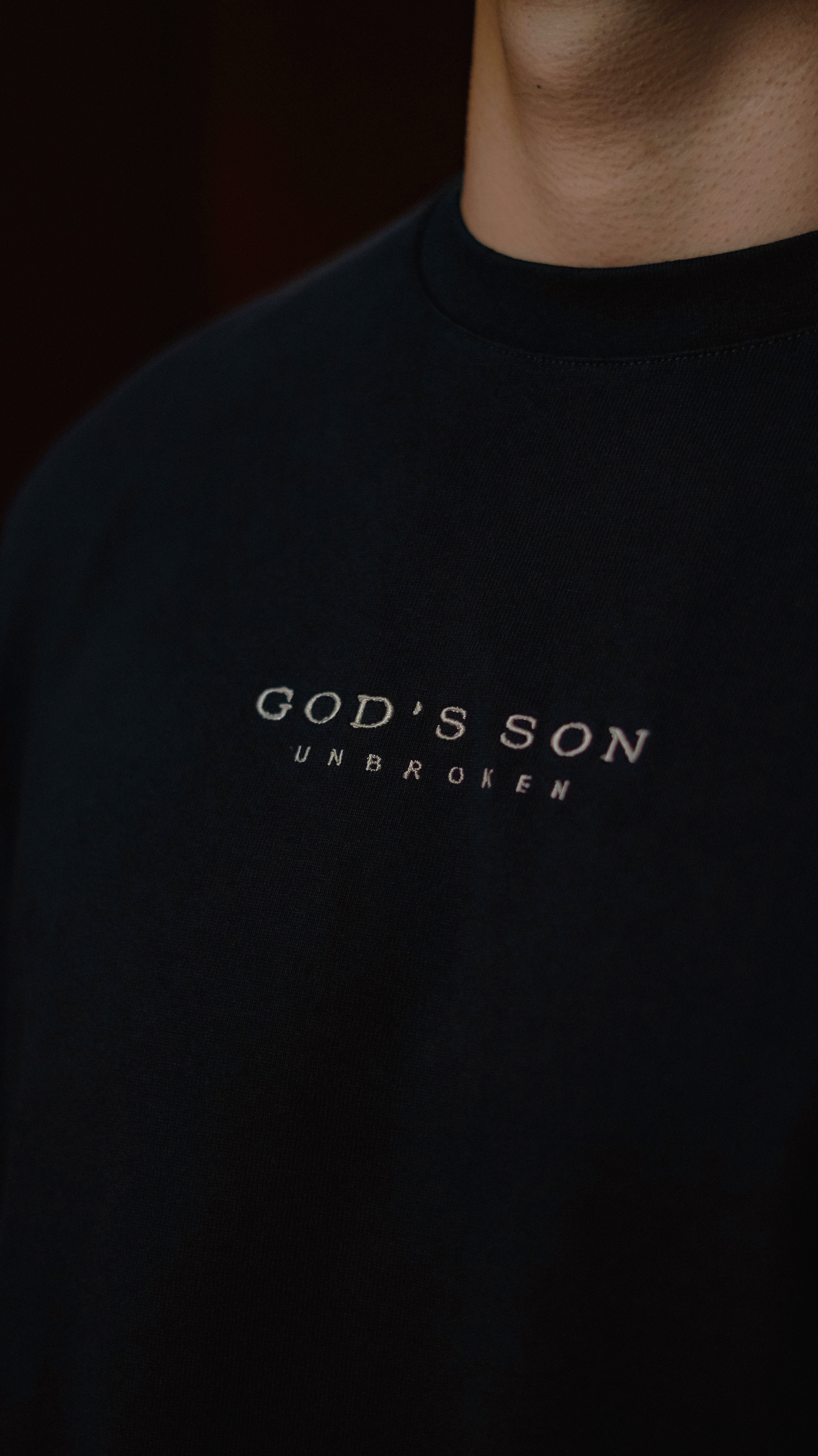 UNBROKEN ESSENTIALS — Black (Regular Fit)